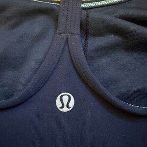 Lululemon tank with built in bra